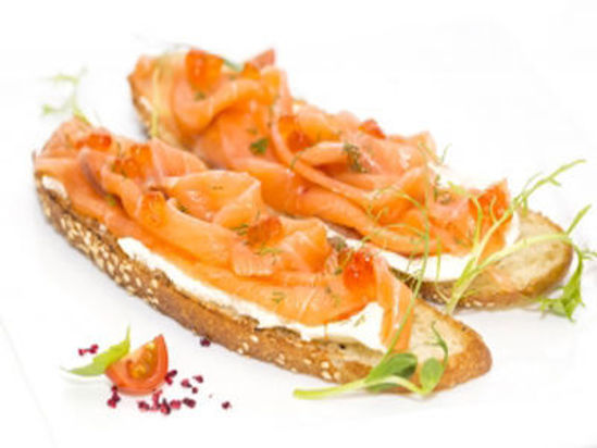 Picture of CANAPE DE SALMON Y QUESO FRESCO