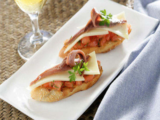 Picture of CANAPE SALMON QUESO Y ANCHOAS