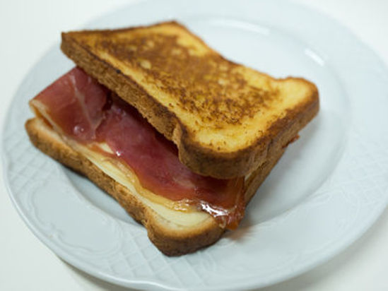 Picture of SANDWICH SERRANO Y QUESO